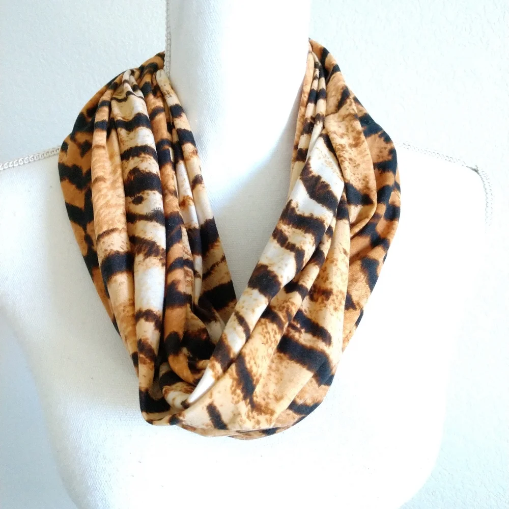NEW Tiff N Tam Animal Print Infinity Fashion Scarf Brown Circle Loop NWT 6007